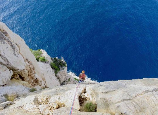 Escalade et voile dans les Calanques - Les matins du monde