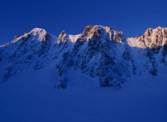 Tour des Aiguilles Dorées en ski de rando - Les matins du monde