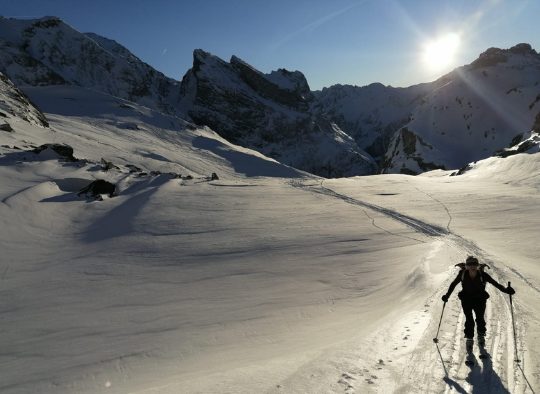 France - Initiation au ski de randonnée dans les Alpes, en Belledonne