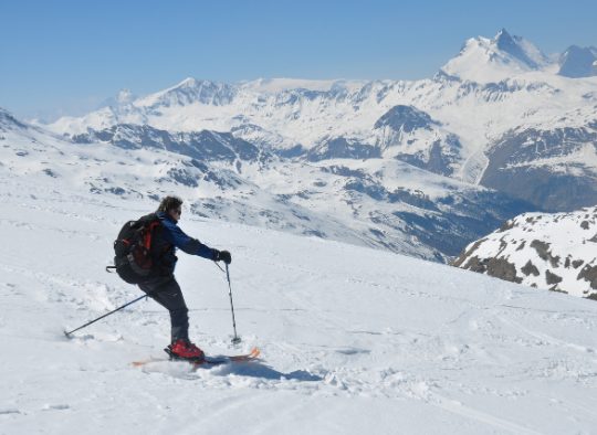 France - Initiation au ski de randonnée dans les Alpes, en Belledonne