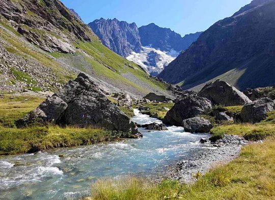 France - Parc des Ecrins randonnée et traversée sauvage