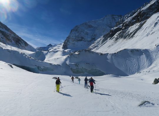 France - Rando raquette à la découverte du Haut Giffre
