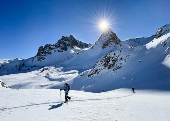 Raid à ski dans les Cerces - Les matins du monde