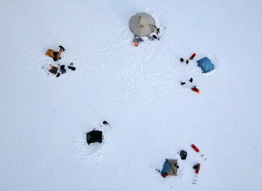 France - Pulka randonnée raquette dans la Vallée de la Clarée