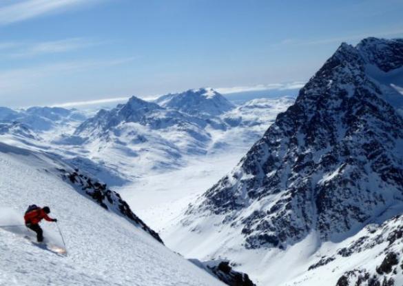 Ski de randonnée dans la région de Nuuk - Les matins du monde