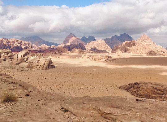 Randonnées aériennes (route bédouine) et canyons au Wadi Rum - Les matins du monde