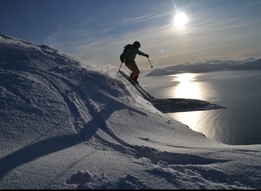 Ski et voile dans les Lyngen - Les matins du monde